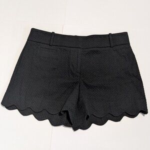 Ann Taylor Loft, The Riviera Short, Black with scalloped edge, size 4